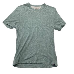 Faherty mens medium Soft Sage Green Crew Tee short sleeve casual everyday